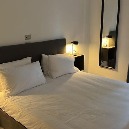 Albeli Residences Naples Luaran gambar